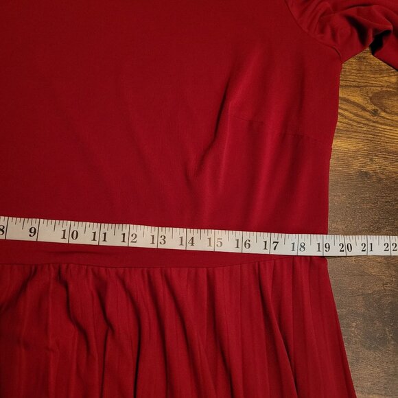 Coldwater Creek Accordion Pleated Maxi Dress Sz 18 Cherry Red Drop Waist Stretch - Picture 7 of 10